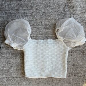 Alice + Olivia- White Puff Sleeve Top XS, only woren once